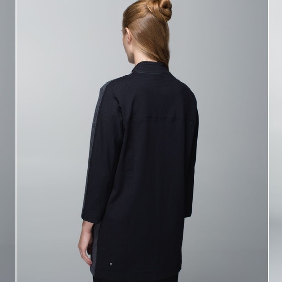 Lululemon Cocoon Car Coat - Picture 2 of 13